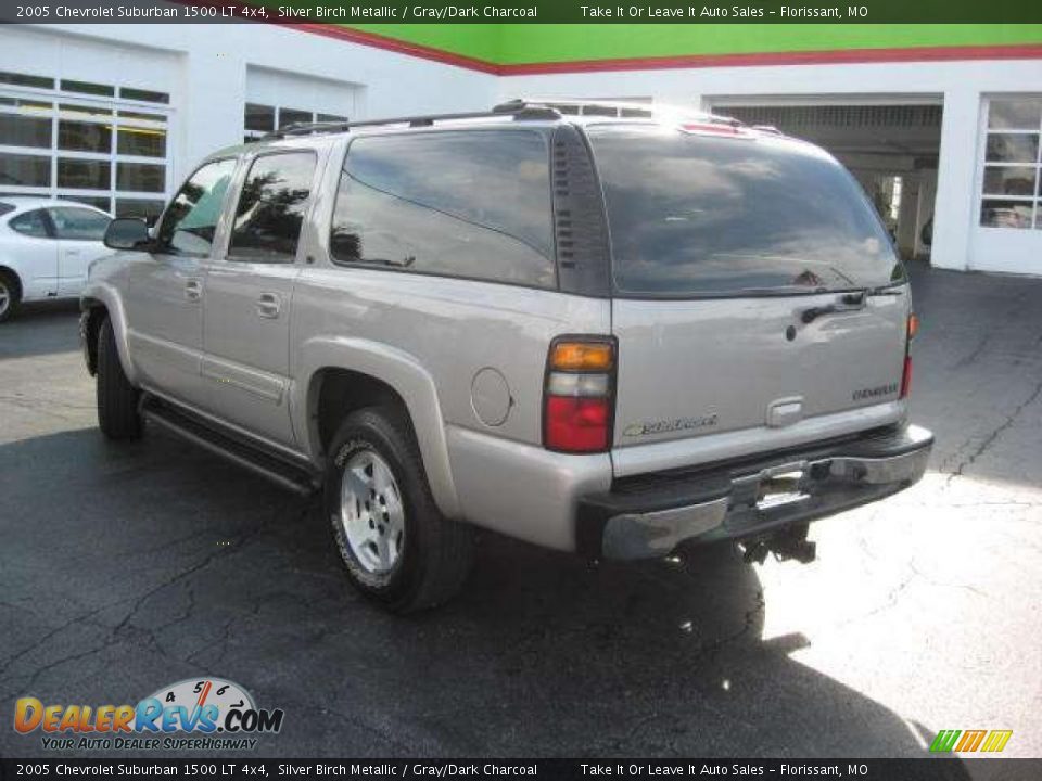 2005 Chevrolet Suburban 1500 LT 4x4 Silver Birch Metallic / Gray/Dark Charcoal Photo #18