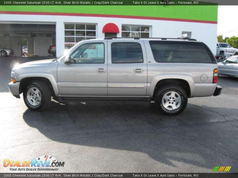 2005 Chevrolet Suburban 1500 LT 4x4 Silver Birch Metallic / Gray/Dark Charcoal Photo #19
