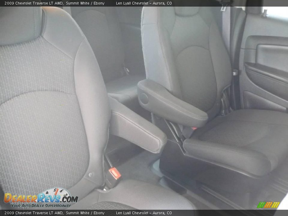2009 Chevrolet Traverse LT AWD Summit White / Ebony Photo #15
