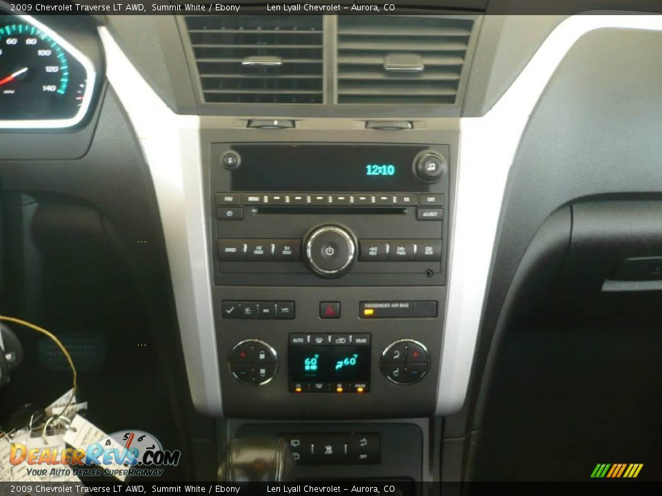 2009 Chevrolet Traverse LT AWD Summit White / Ebony Photo #19