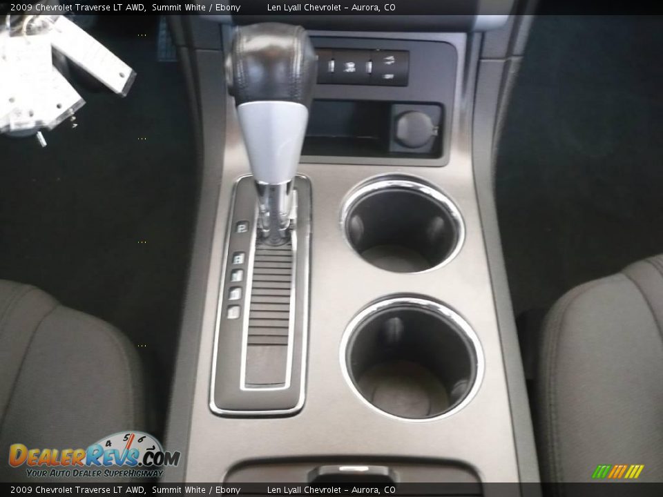 2009 Chevrolet Traverse LT AWD Summit White / Ebony Photo #20