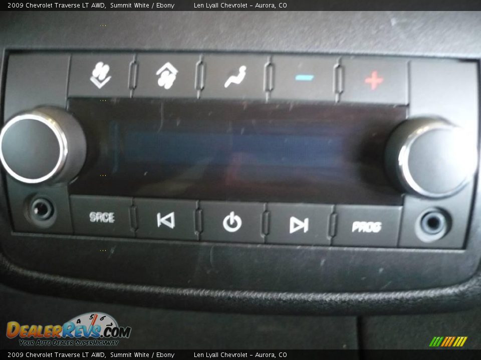 2009 Chevrolet Traverse LT AWD Summit White / Ebony Photo #21