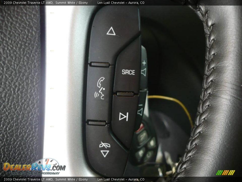 2009 Chevrolet Traverse LT AWD Summit White / Ebony Photo #26