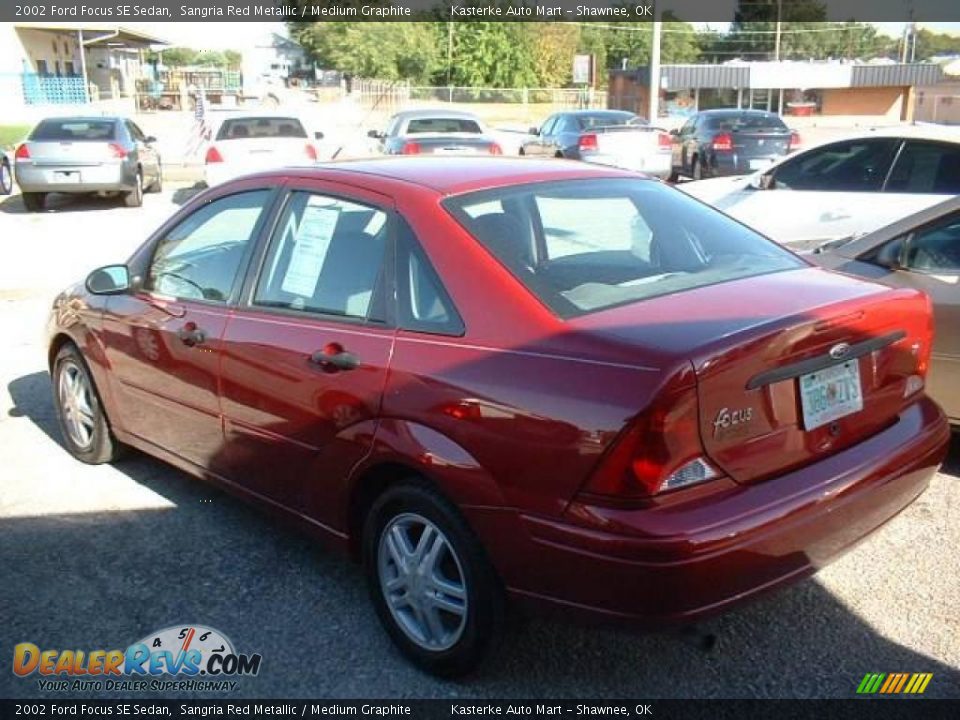 2002 Ford Focus SE Sedan Sangria Red Metallic / Medium Graphite Photo #3