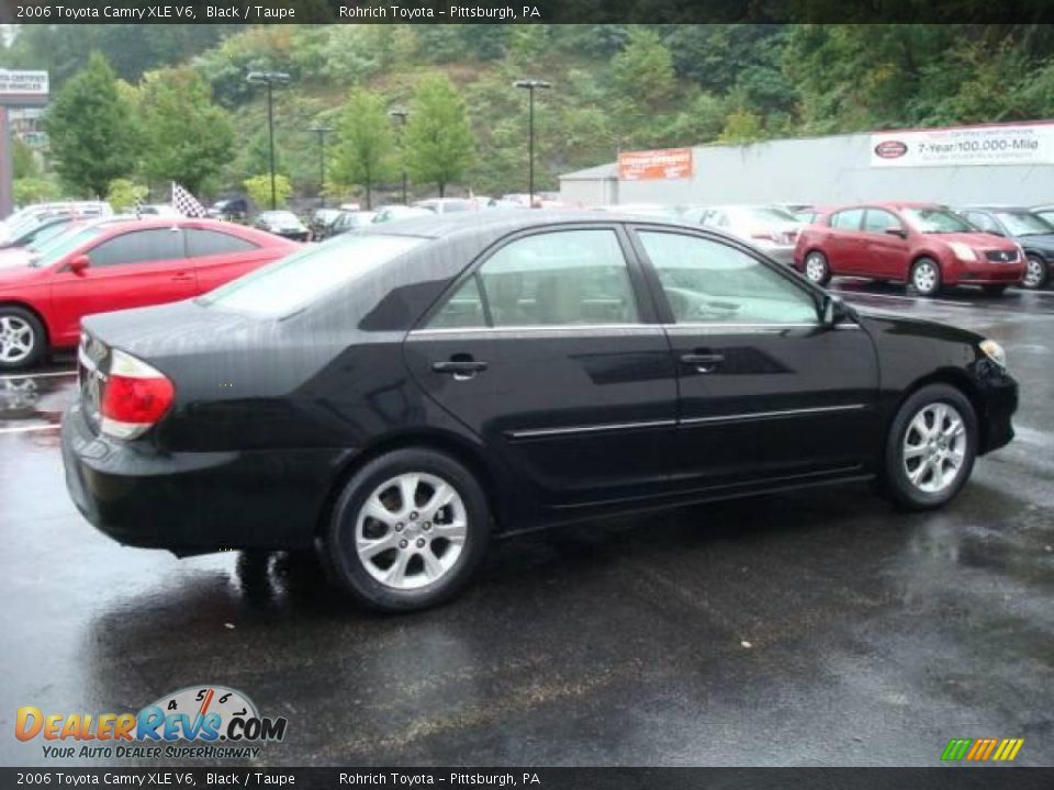 2006 Toyota Camry XLE V6 Black / Taupe Photo #5