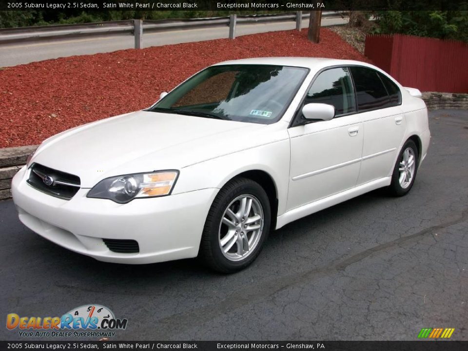 2005 Subaru Legacy 2.5i Sedan Satin White Pearl / Charcoal Black Photo #1