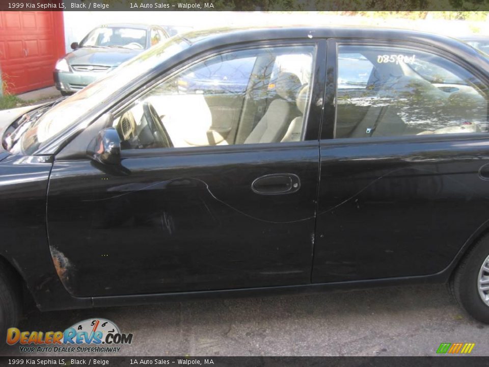1999 Kia Sephia LS Black / Beige Photo #9