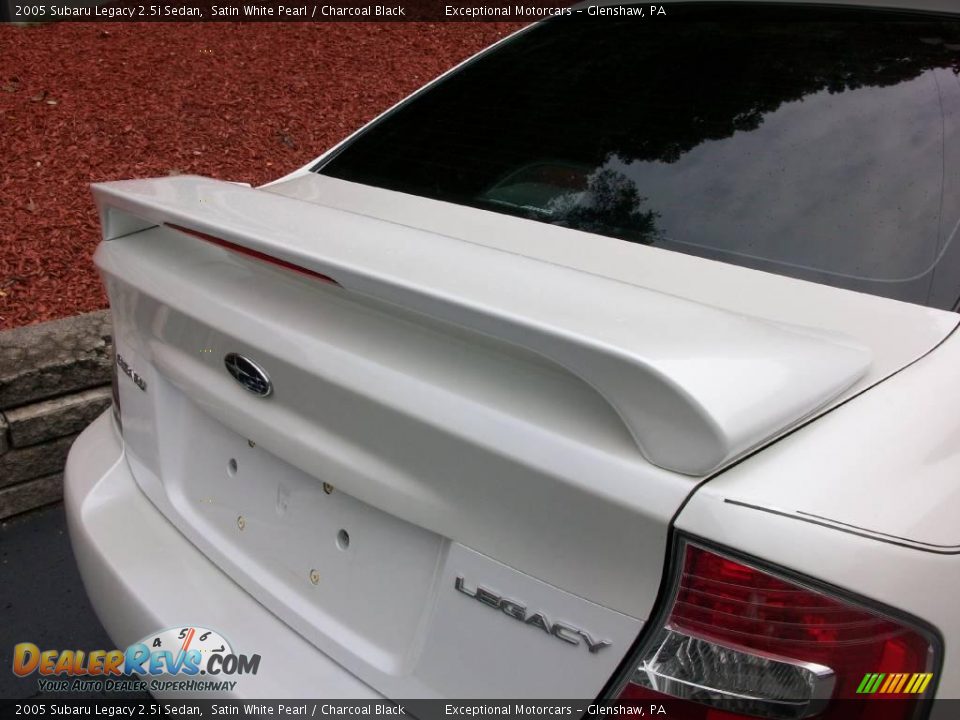 2005 Subaru Legacy 2.5i Sedan Satin White Pearl / Charcoal Black Photo #6