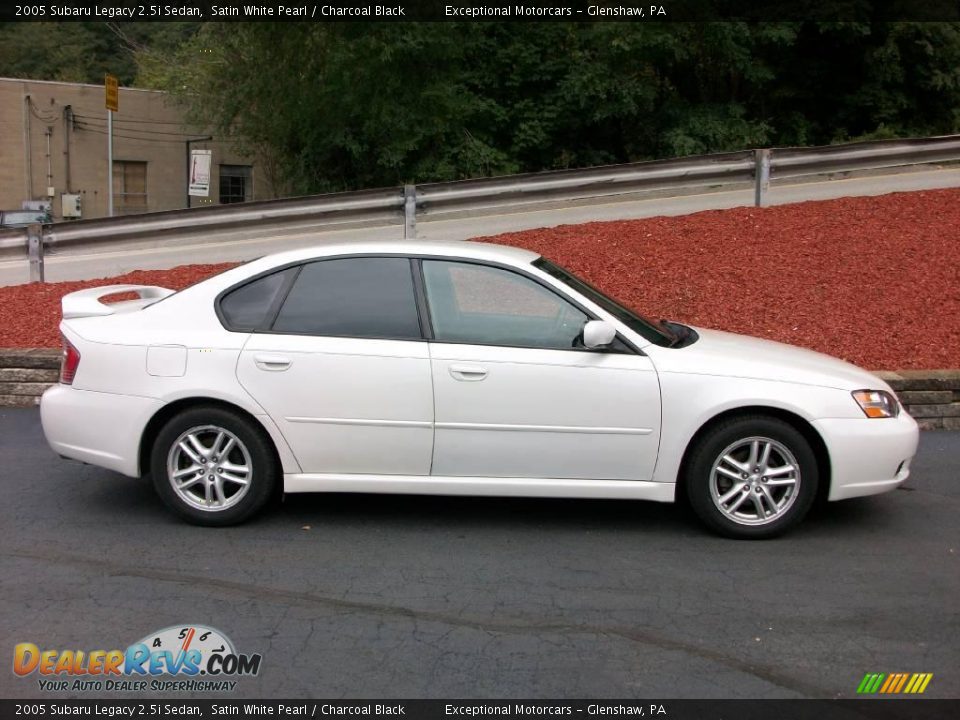 2005 Subaru Legacy 2.5i Sedan Satin White Pearl / Charcoal Black Photo #8