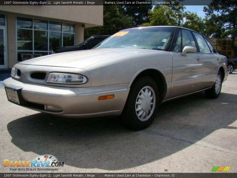 1997 Oldsmobile Eighty-Eight LS Light Sandrift Metallic / Beige Photo #2