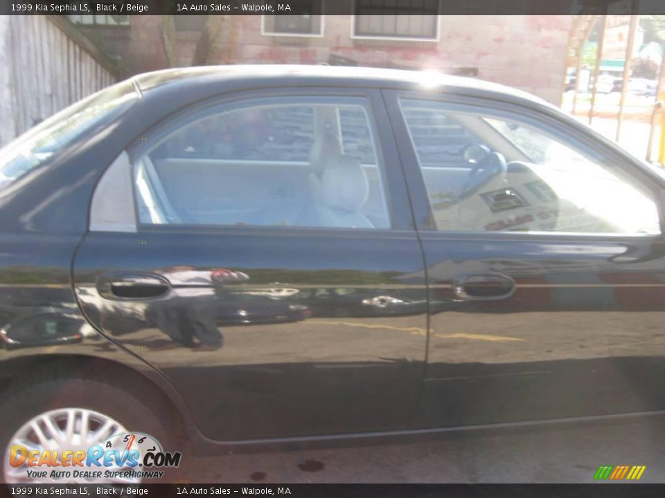 1999 Kia Sephia LS Black / Beige Photo #15