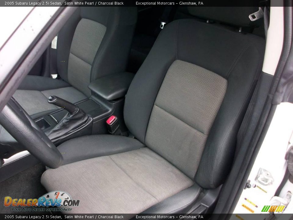 2005 Subaru Legacy 2.5i Sedan Satin White Pearl / Charcoal Black Photo #13
