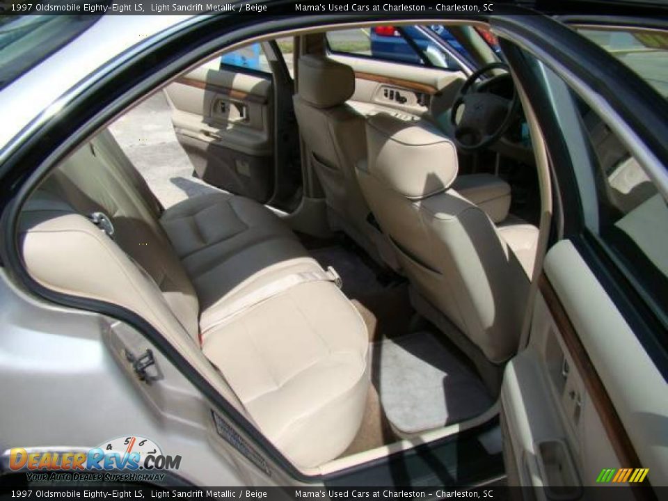 1997 Oldsmobile Eighty-Eight LS Light Sandrift Metallic / Beige Photo #12
