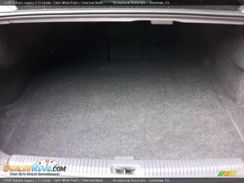 2005 Subaru Legacy 2.5i Sedan Satin White Pearl / Charcoal Black Photo #24
