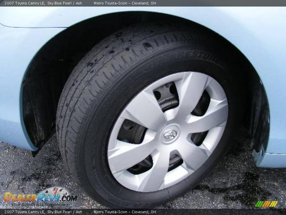 2007 Toyota Camry LE Sky Blue Pearl / Ash Photo #24