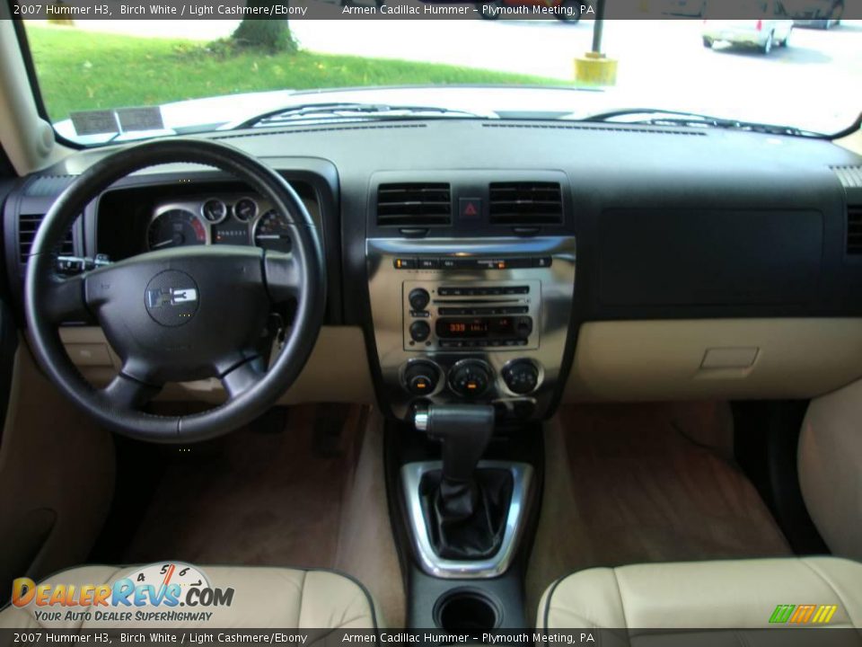 2007 Hummer H3 Birch White / Light Cashmere/Ebony Photo #30