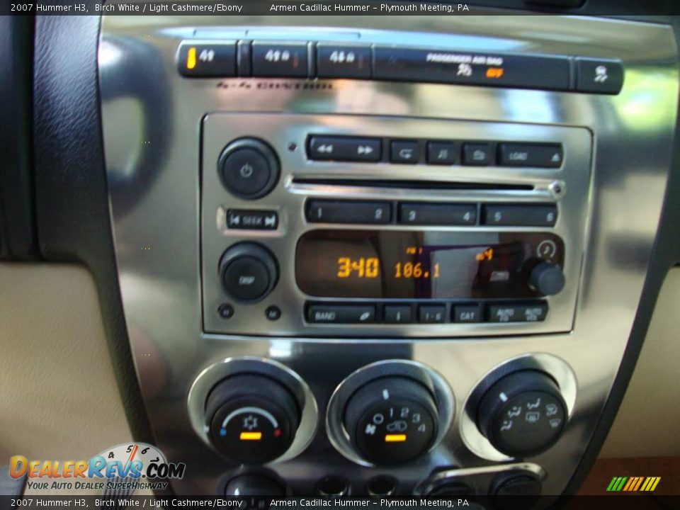 2007 Hummer H3 Birch White / Light Cashmere/Ebony Photo #32
