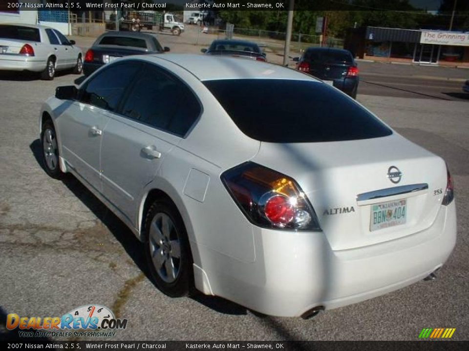 2007 Nissan Altima 2.5 S Winter Frost Pearl / Charcoal Photo #5