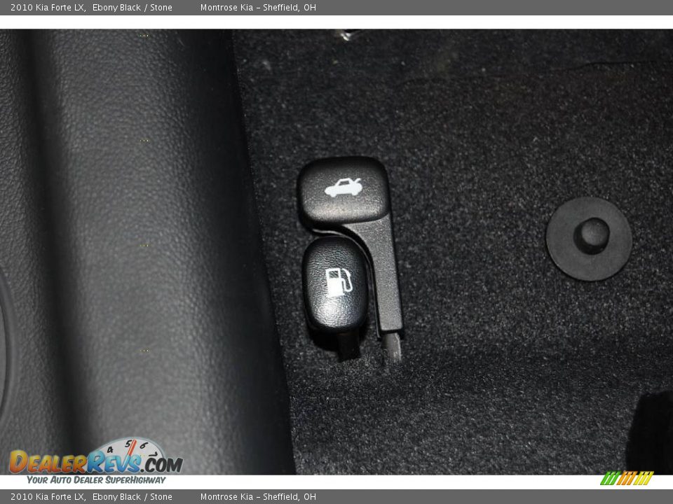 2010 Kia Forte LX Ebony Black / Stone Photo #20