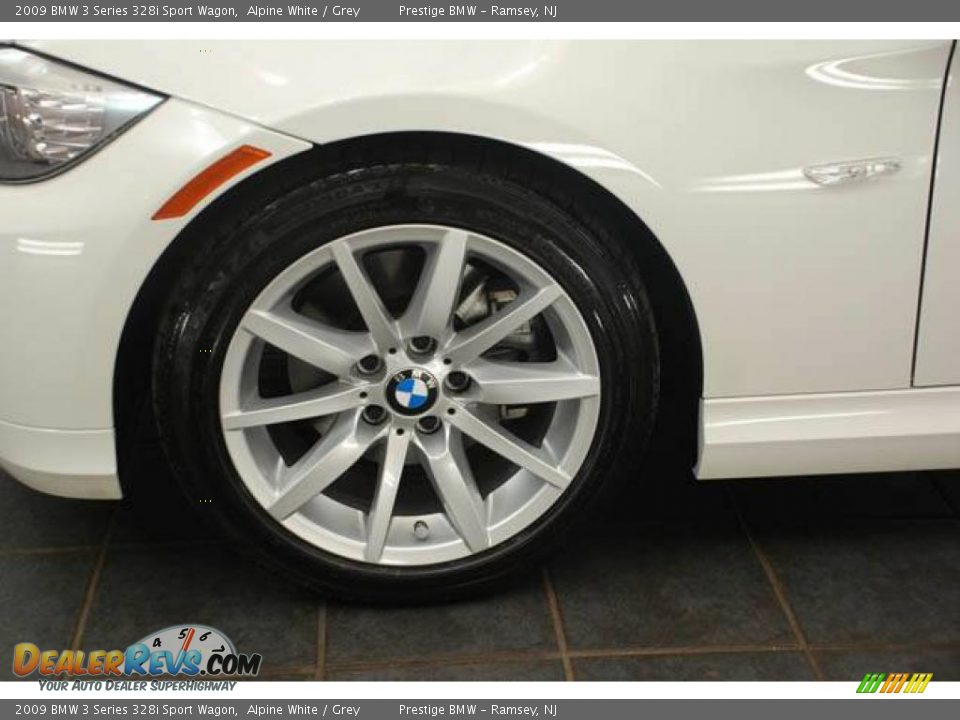 2009 BMW 3 Series 328i Sport Wagon Alpine White / Grey Photo #7