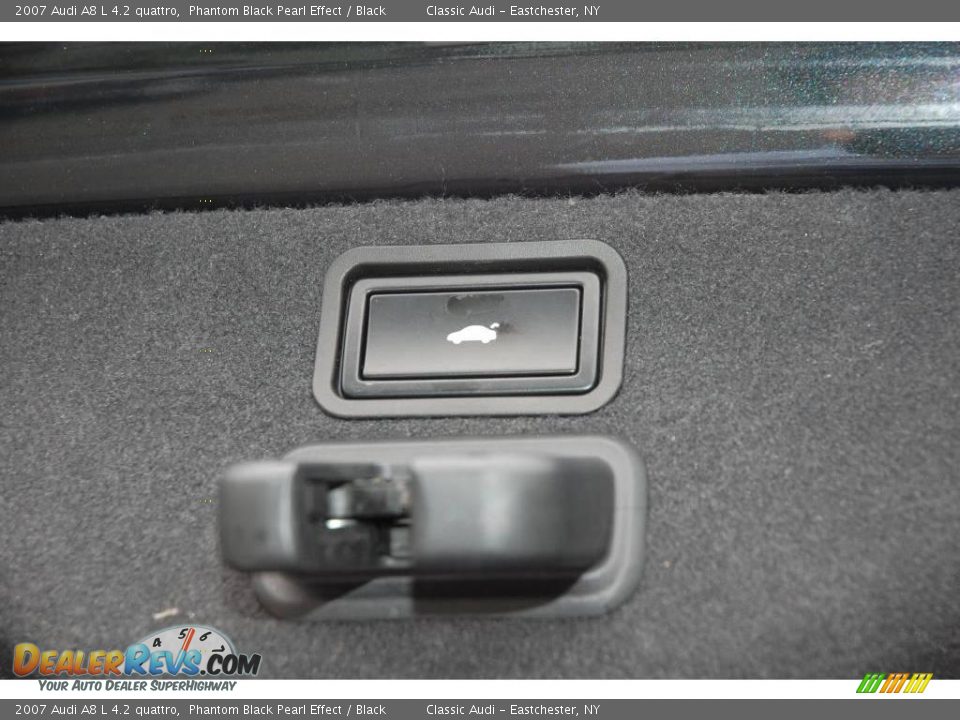 2007 Audi A8 L 4.2 quattro Phantom Black Pearl Effect / Black Photo #26