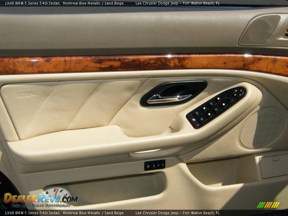 1998 BMW 5 Series 540i Sedan Montreal Blue Metallic / Sand Beige Photo #17