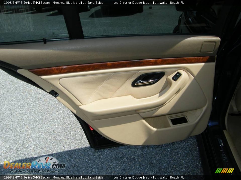 1998 BMW 5 Series 540i Sedan Montreal Blue Metallic / Sand Beige Photo #25