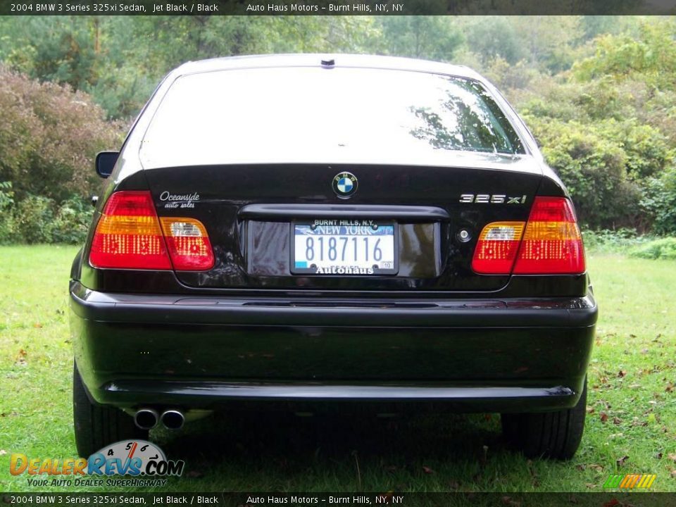 2004 BMW 3 Series 325xi Sedan Jet Black / Black Photo #10