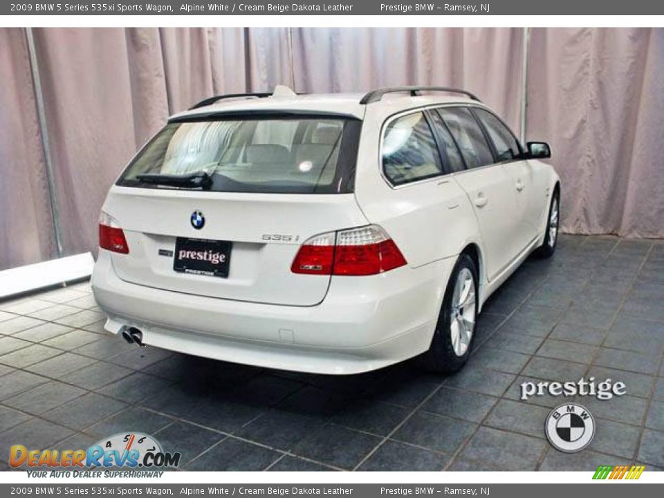 2009 BMW 5 Series 535xi Sports Wagon Alpine White / Cream Beige Dakota Leather Photo #2
