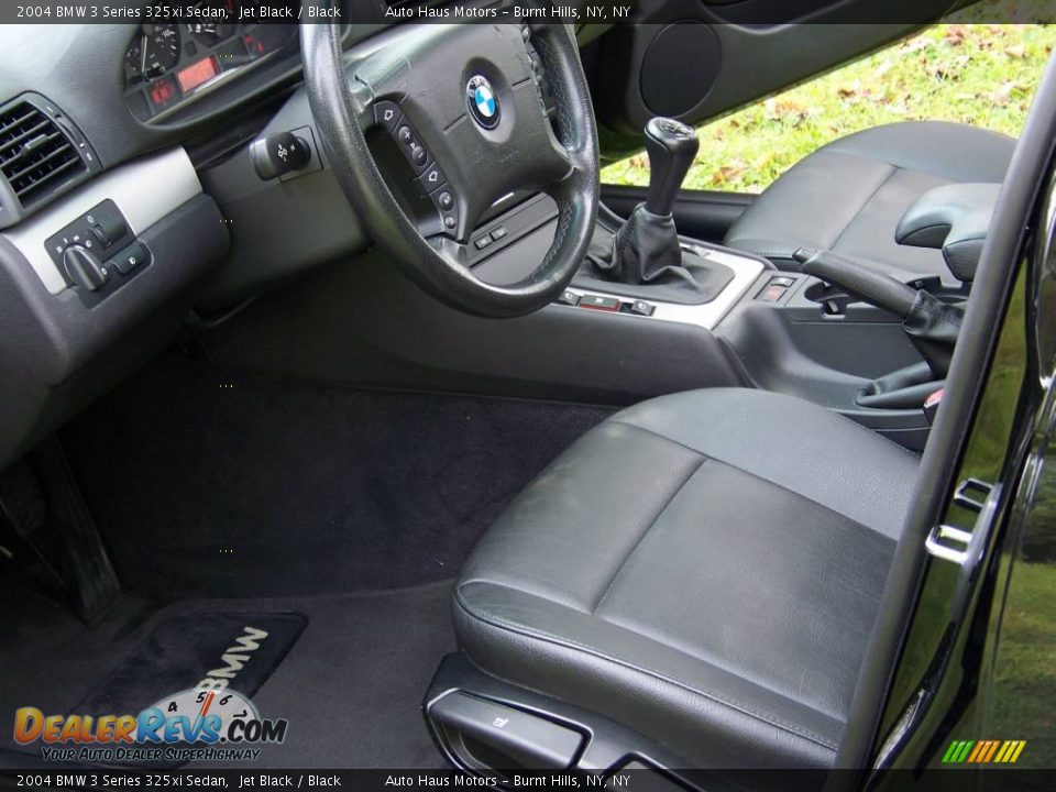 2004 BMW 3 Series 325xi Sedan Jet Black / Black Photo #18
