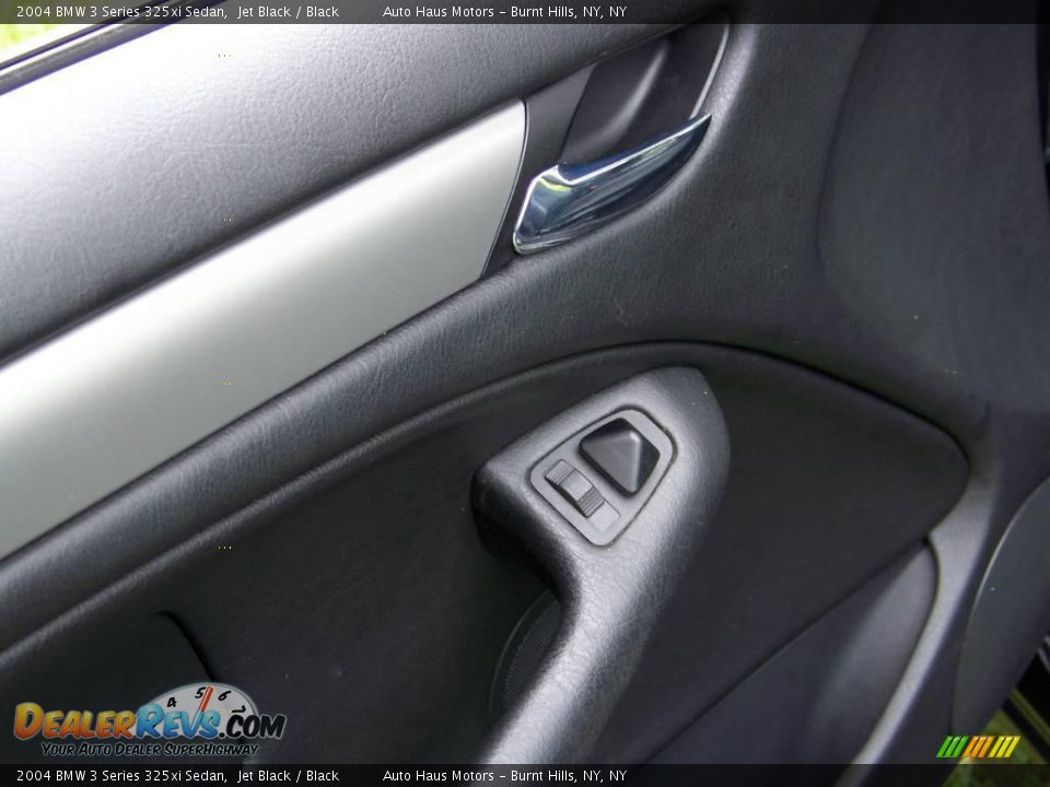 2004 BMW 3 Series 325xi Sedan Jet Black / Black Photo #20