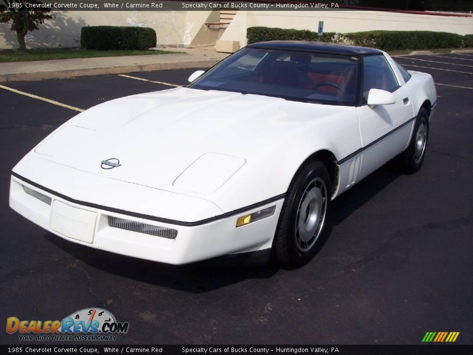1985 Chevrolet Corvette Coupe White / Carmine Red Photo #6