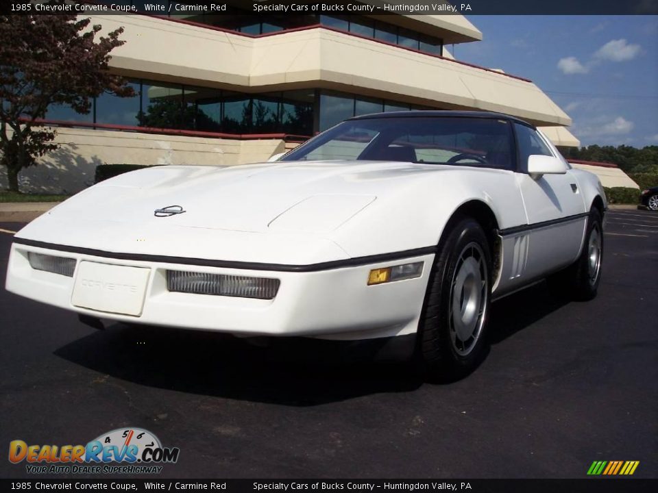 1985 Chevrolet Corvette Coupe White / Carmine Red Photo #7