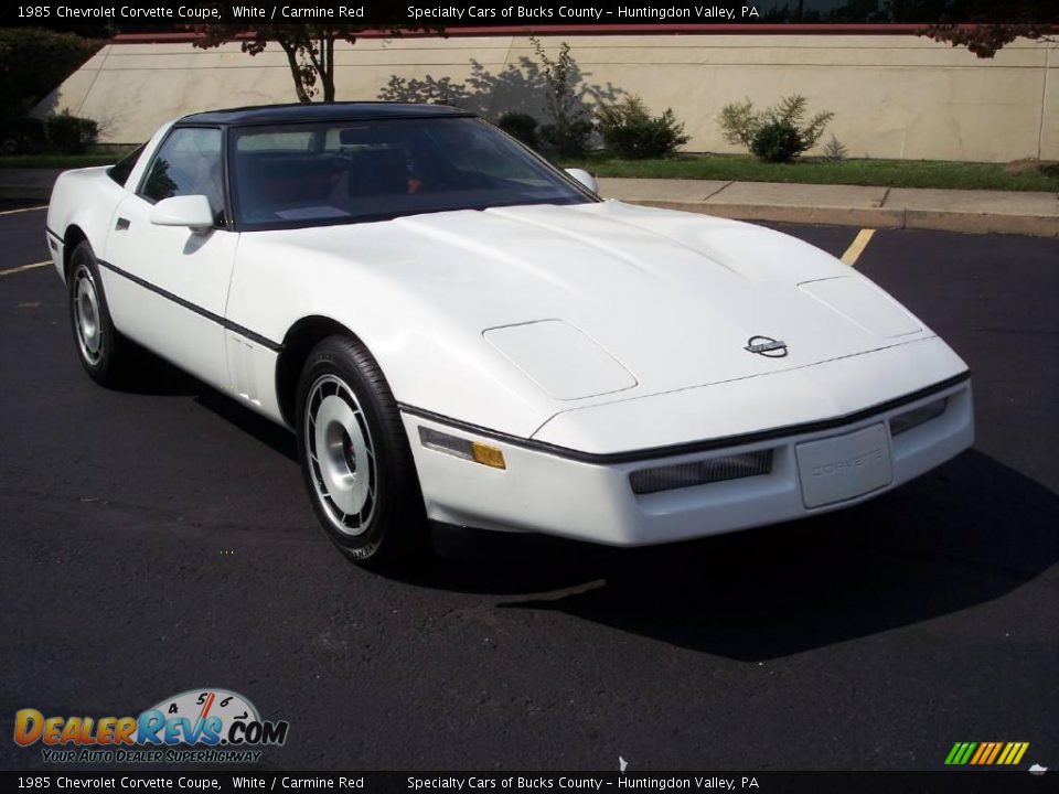 1985 Chevrolet Corvette Coupe White / Carmine Red Photo #17