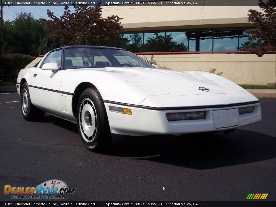 1985 Chevrolet Corvette Coupe White / Carmine Red Photo #18