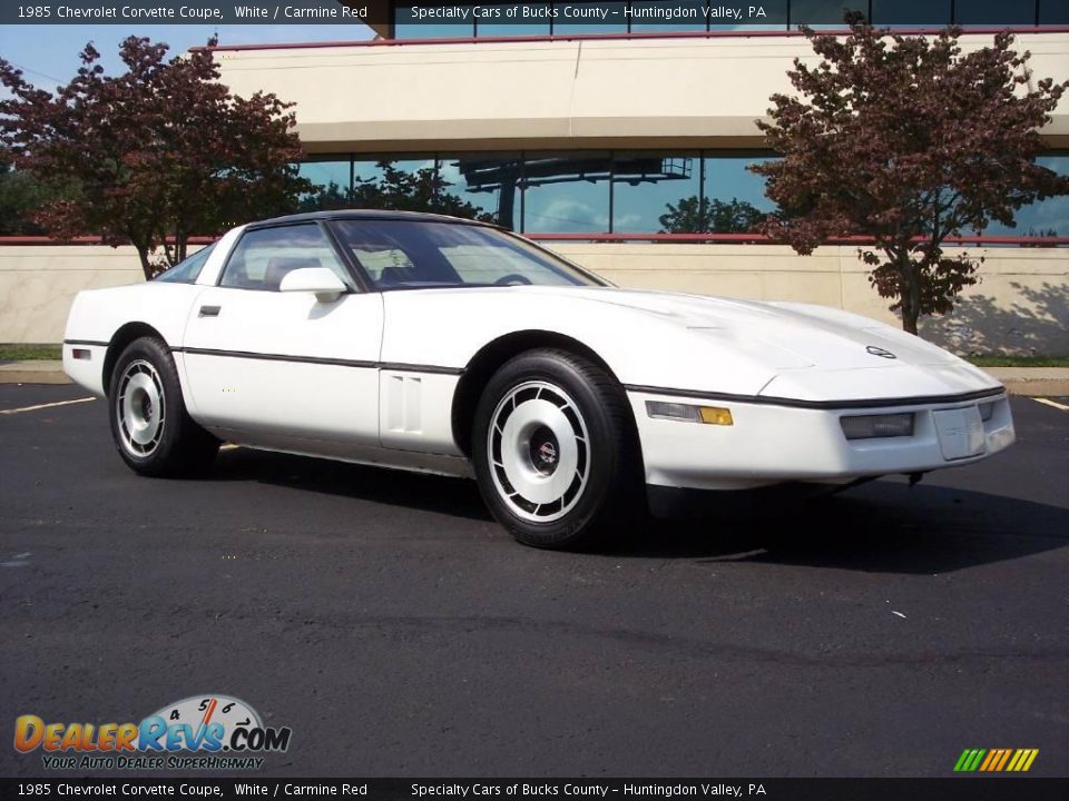1985 Chevrolet Corvette Coupe White / Carmine Red Photo #19