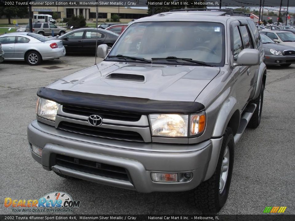 2002 Toyota 4Runner Sport Edition 4x4 Millennium Silver Metallic / Gray Photo #2