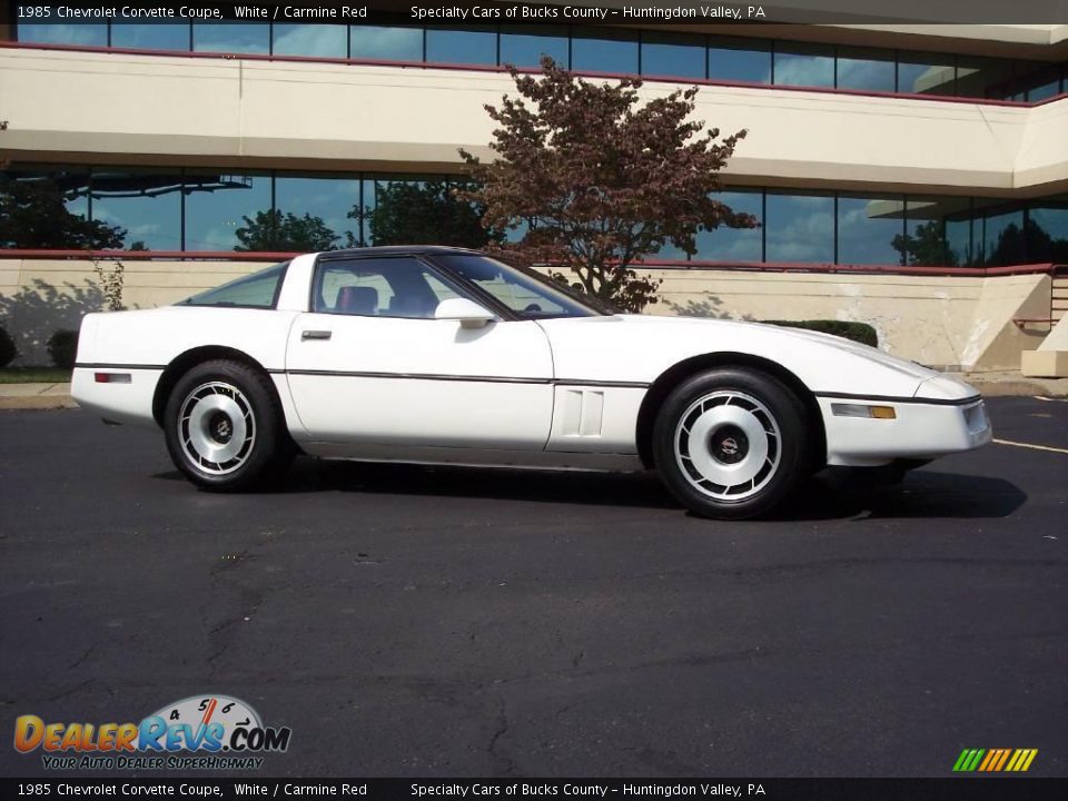 1985 Chevrolet Corvette Coupe White / Carmine Red Photo #20