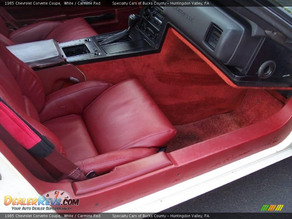 1985 Chevrolet Corvette Coupe White / Carmine Red Photo #34