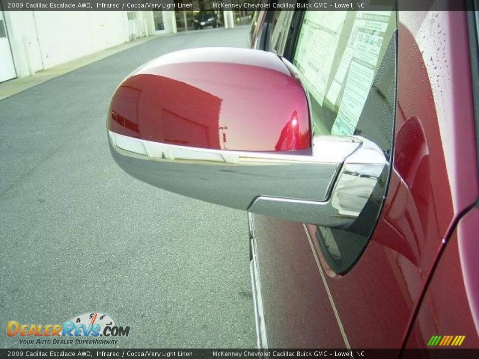 2009 Cadillac Escalade AWD Infrared / Cocoa/Very Light Linen Photo #17