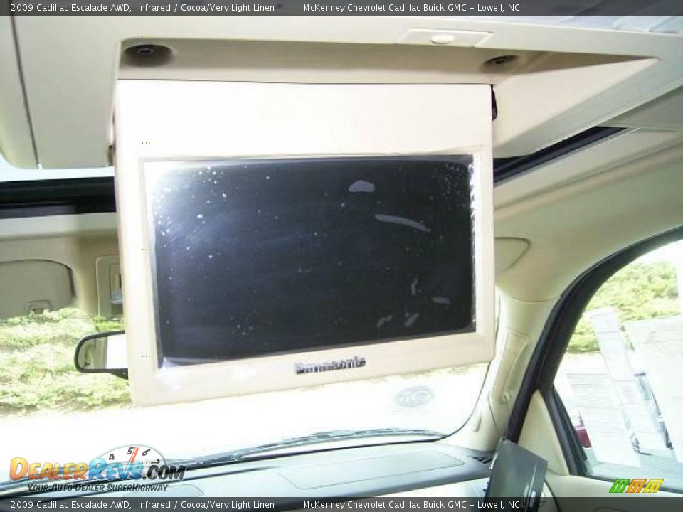 2009 Cadillac Escalade AWD Infrared / Cocoa/Very Light Linen Photo #19