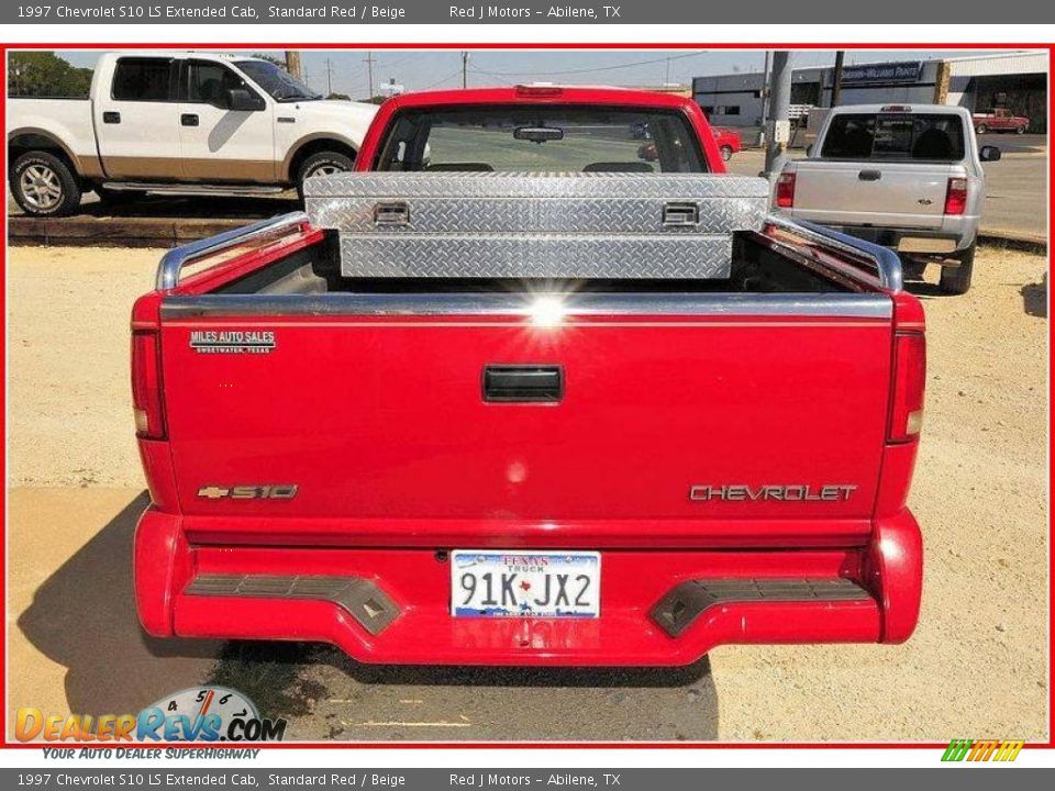 1997 Chevrolet S10 LS Extended Cab Standard Red / Beige Photo #4