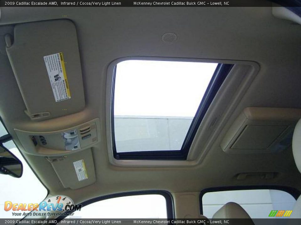 2009 Cadillac Escalade AWD Infrared / Cocoa/Very Light Linen Photo #22
