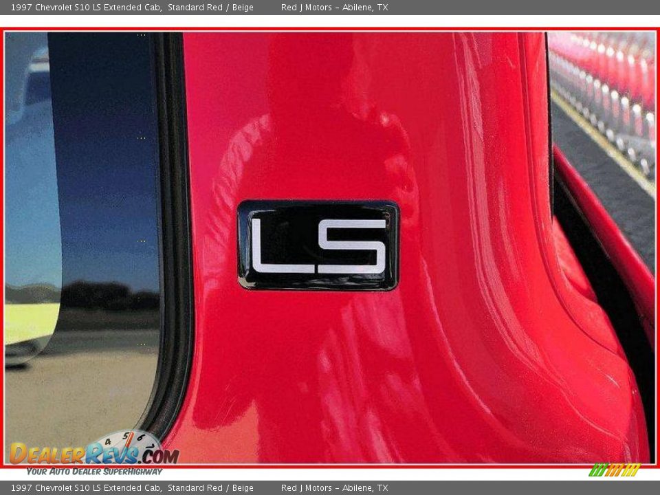 1997 Chevrolet S10 LS Extended Cab Standard Red / Beige Photo #11