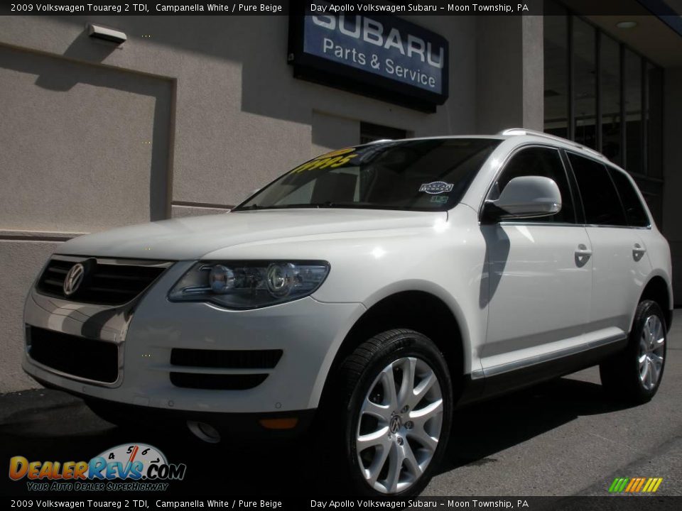 2009 Volkswagen Touareg 2 TDI Campanella White / Pure Beige Photo #2