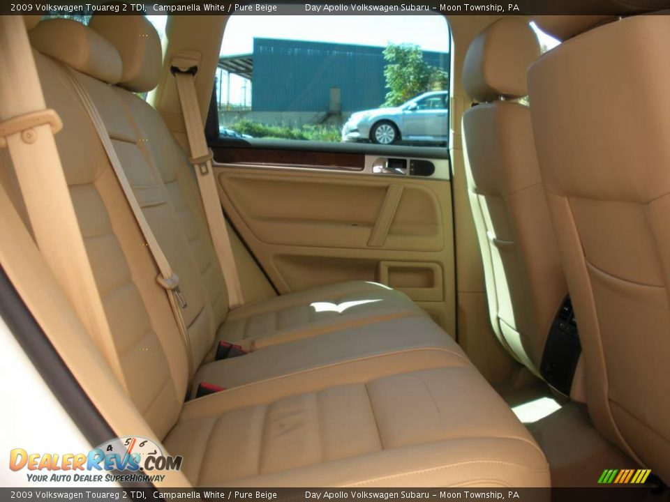 2009 Volkswagen Touareg 2 TDI Campanella White / Pure Beige Photo #12
