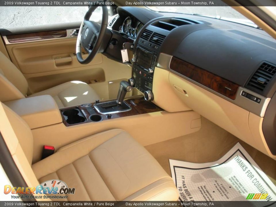 2009 Volkswagen Touareg 2 TDI Campanella White / Pure Beige Photo #13
