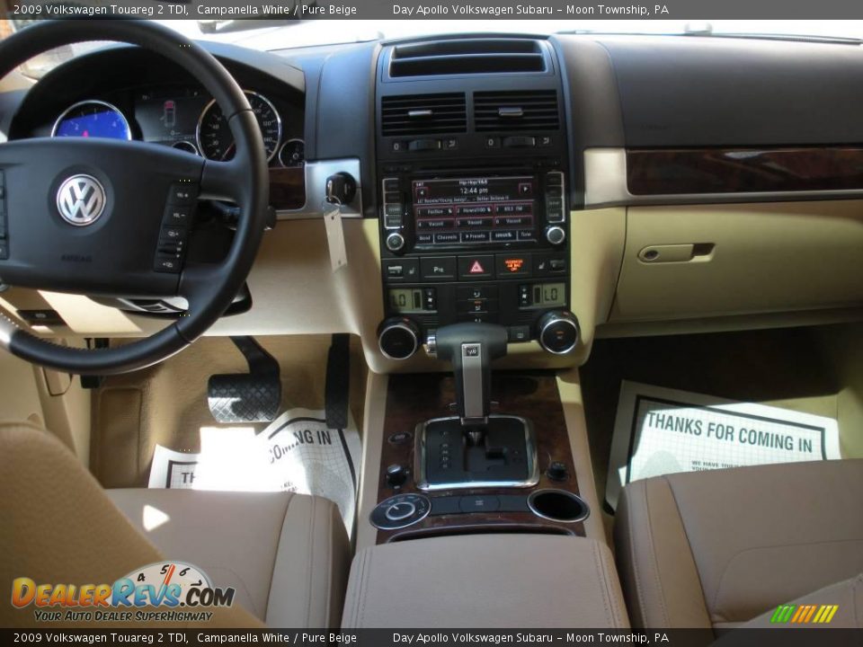 2009 Volkswagen Touareg 2 TDI Campanella White / Pure Beige Photo #14