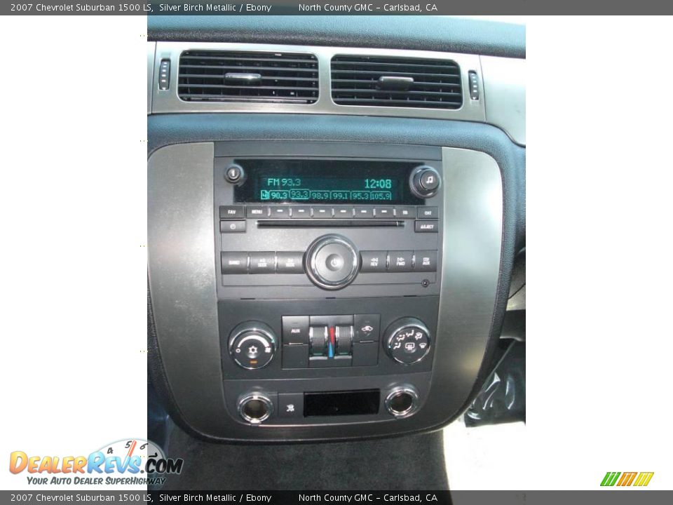 2007 Chevrolet Suburban 1500 LS Silver Birch Metallic / Ebony Photo #19