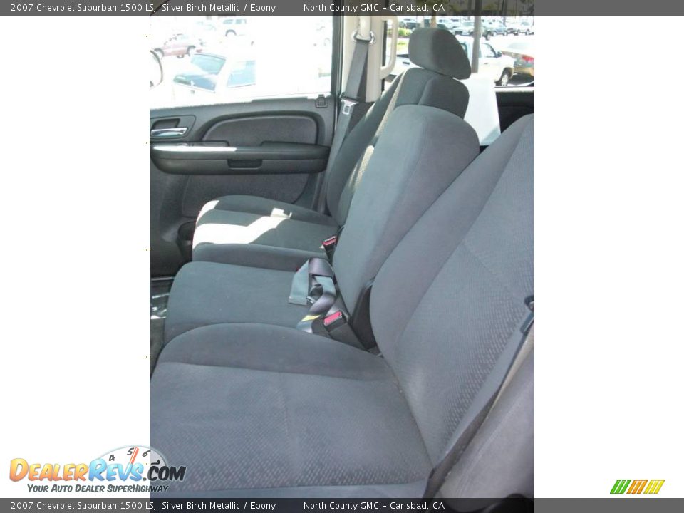 2007 Chevrolet Suburban 1500 LS Silver Birch Metallic / Ebony Photo #23